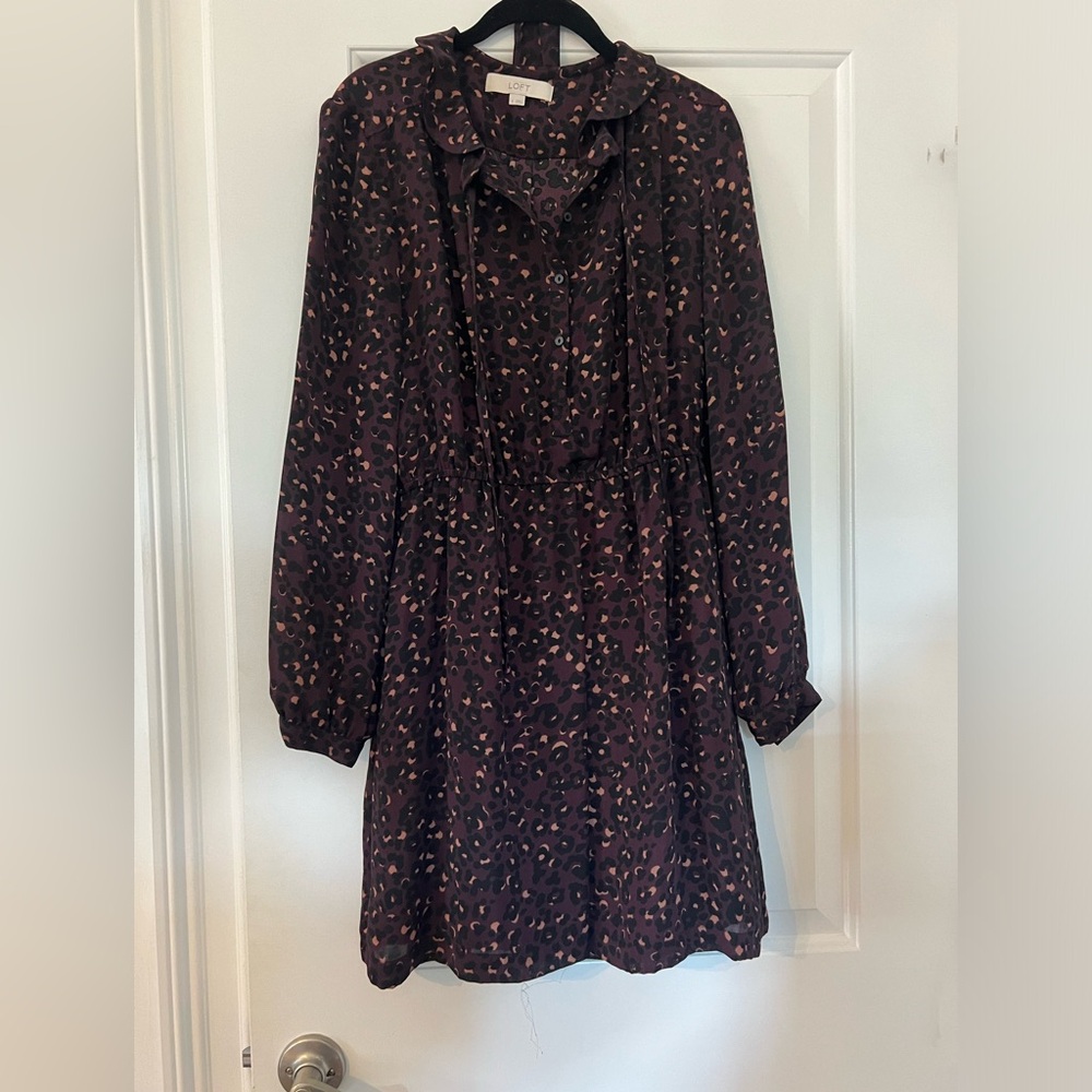 LOFT. Leopard print midi dress. Size 6.